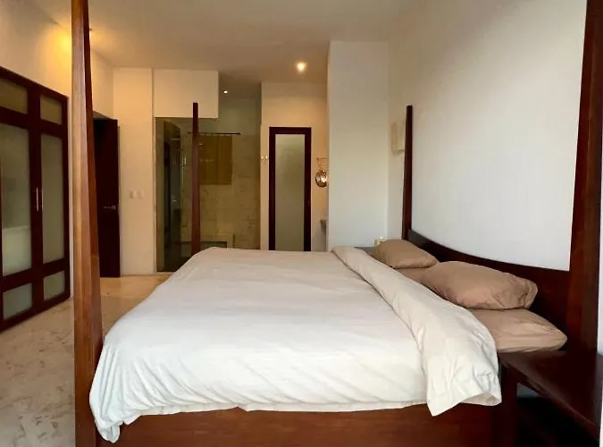 Amazing Luxury Penthouse With Sunset,sunrise View, Private Jacuzzi And Rooftop Pool *