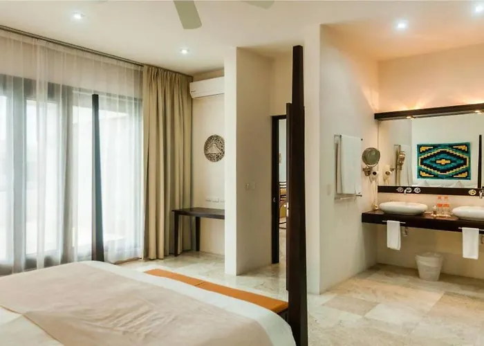 Amazing Luxury Penthouse With Sunset,sunrise View, Private Jacuzzi And Rooftop Pool Apartment *